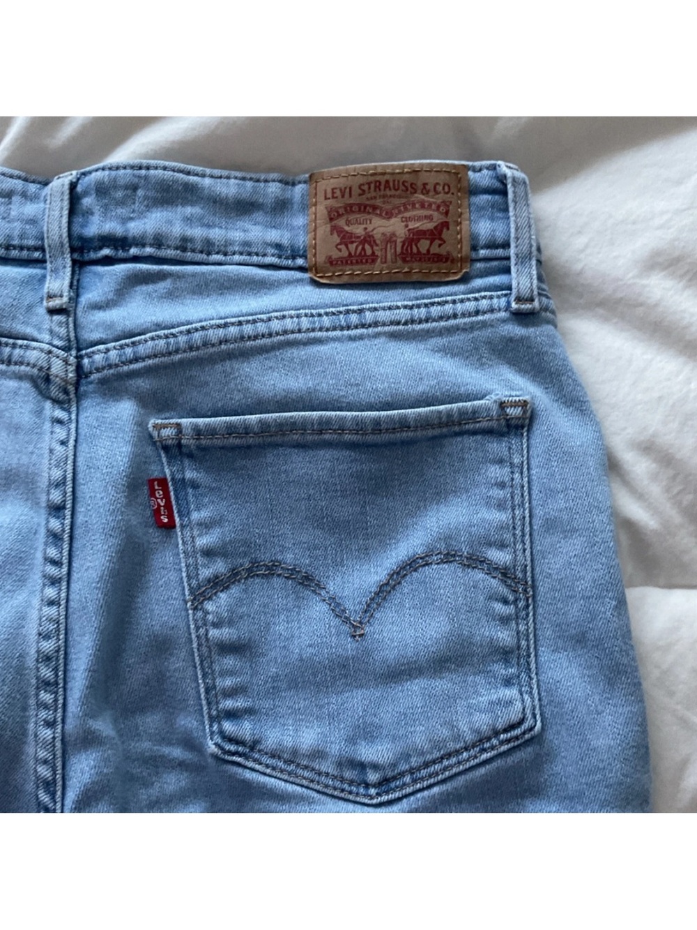Levi's Light Blue Ripped Straight-Leg Women's Jeans - Picture 7 of 7